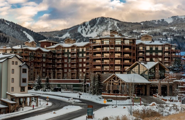 The Alpine Escape - Ski In/Ski Out, Hike, Relax All Year