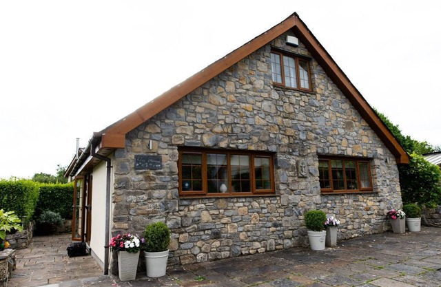 The Anchorage - two storey cottage.