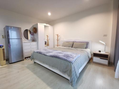 The Beach Bangsaen Condo Sea View Room 327-62 Top Floor-Free Netflix