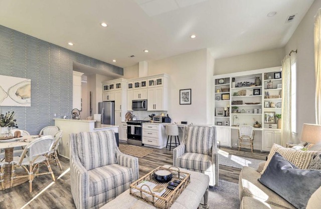 The Beaufort Flat Near Downtown and Waterfront!