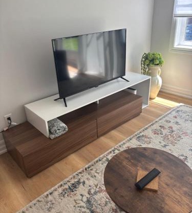 The Blushwood Suite Mins to DT & Trails