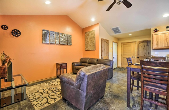The Bunkhouse at Rolling Meadows Ranch w/Grill!