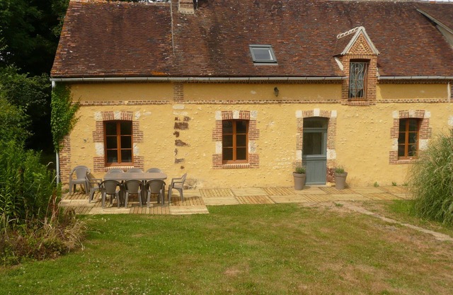 The charm of a country house in the perch
