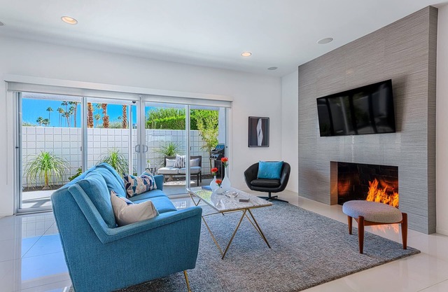 The Cleopatra! Midcentury! Single Story! Private Patio! 2 Beds + Den! Pool! Spa!