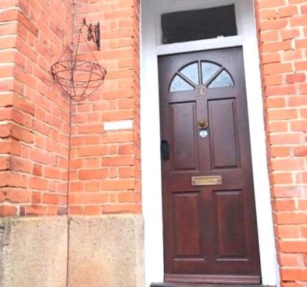 The cozy condo sleeps 6 parking