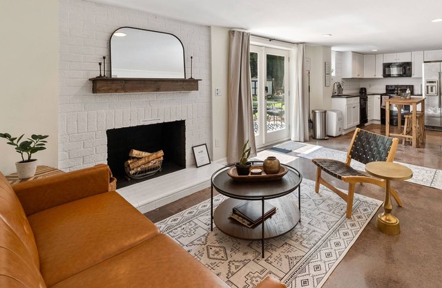 The Cozy Cottage and The Coop