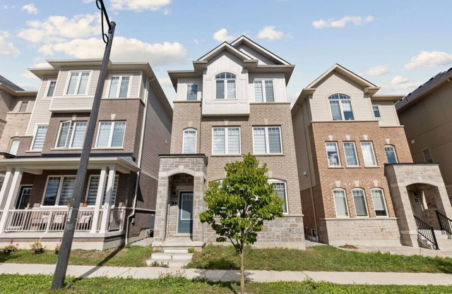 The Devineridge Executive House