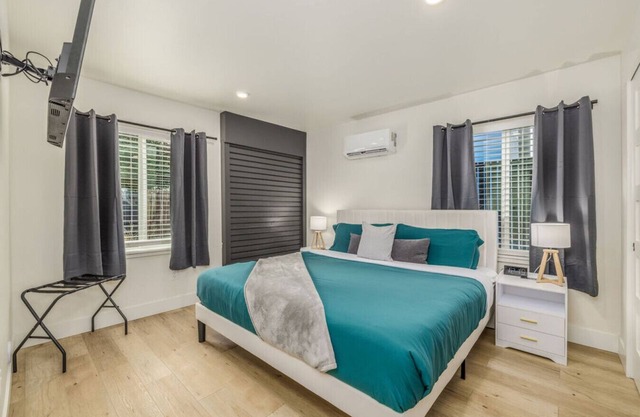 The Flats- Executive Suite-Downtown CDA