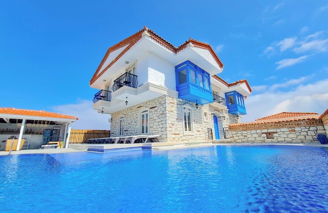 The Fountain Çeşme