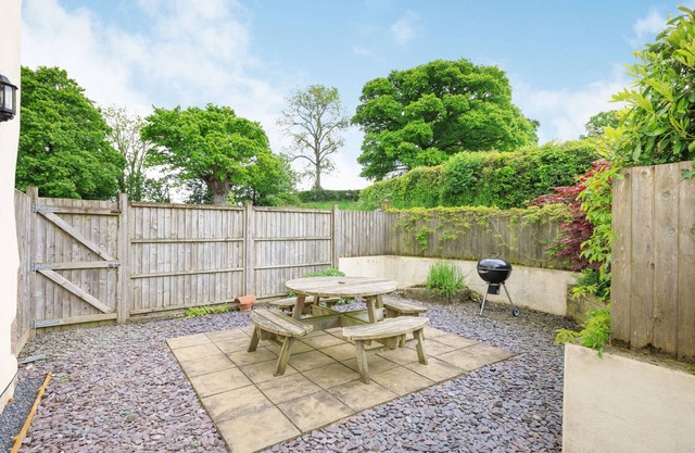 THE FURROW, pet friendly, country holiday cottage in Tedburn St Mary