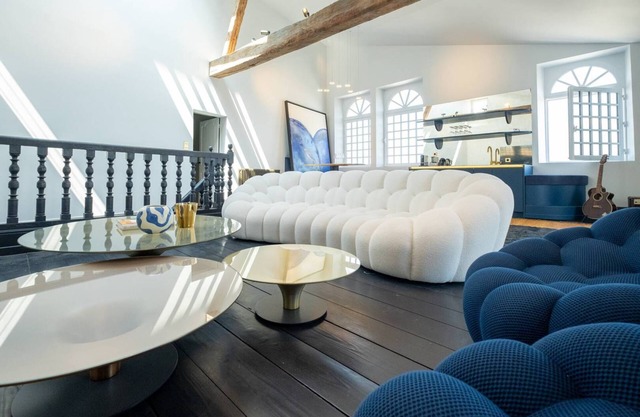 The Heart of Saint-Martin-de-Ré – 5 Double Bedrooms, 4 Shower Rooms, and 5 WCs