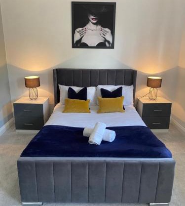 The Heathers - Spacious 3 Bed, Home from Home in Burton