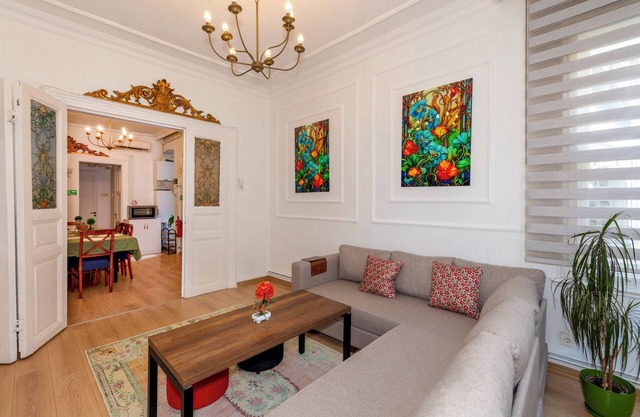 The Heaven on Heritage Street 4-BD