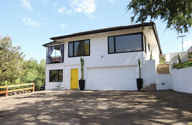 The Helix Retreat - Private home w trails, pool, river, tiny home & pool house.