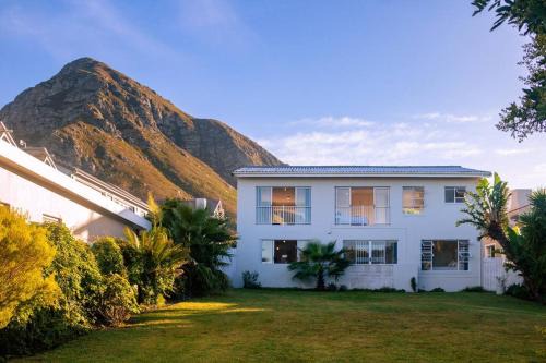 The Hermanus Family Hideaway