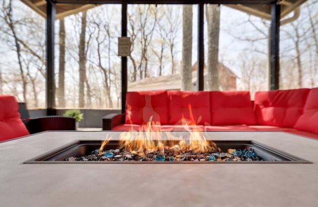 The Hideaway - Saw Creek Estates