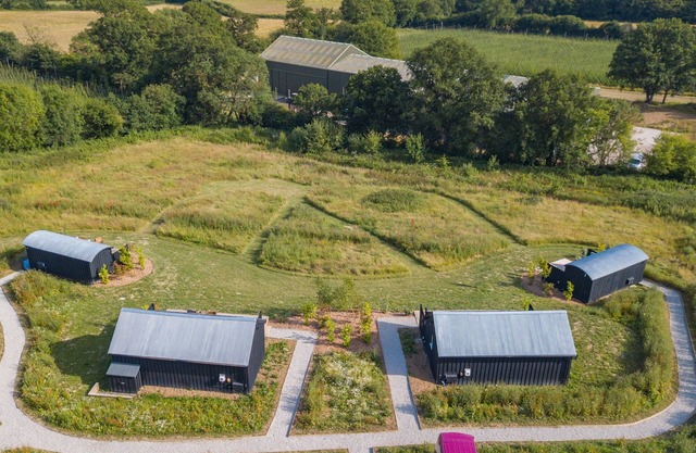 The Hop Farm - a complex by Bloom Stays that sleeps 10 guests in 4 bedrooms and 2 sofa beds