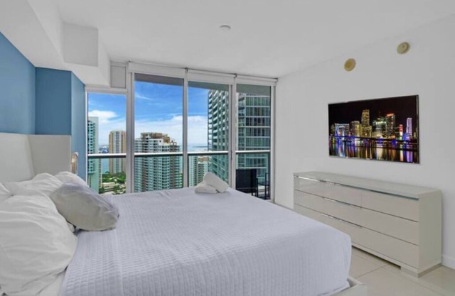 The Icon W Brickell 31st Flr | Pool & Bay Views