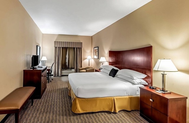 The Ideal Mix of Value, Comfort, and Convenience! Onsite Pool, Free Breakfast