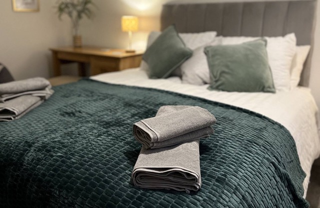 The Ilchester Suite - 2 Bed - Parking