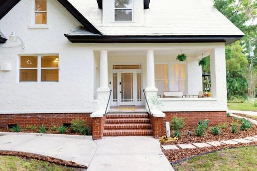 The Key Reno'd Historic Mansion 1 Mile to UF