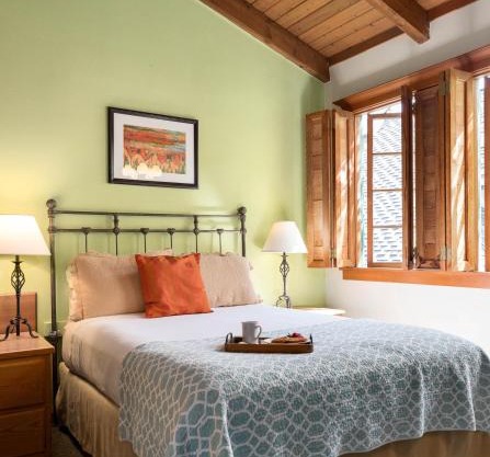 The La Conner Inn