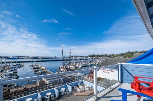 The Landing at Newport Condominium Hotel