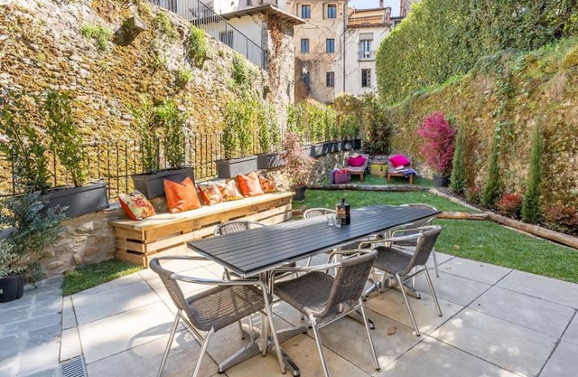 The Liberties - Luxury Villa in Barga Old Town