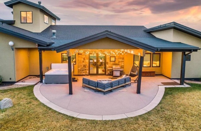 The Lighthouse || Main House