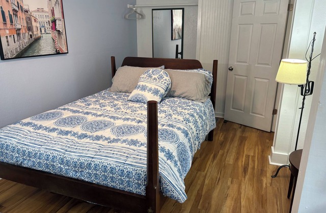 The Little Lime. Close to everything. One mile to hospital.