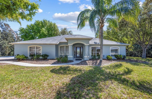 The Lone Palm: 3bedroom/2bath Home on the Marsh