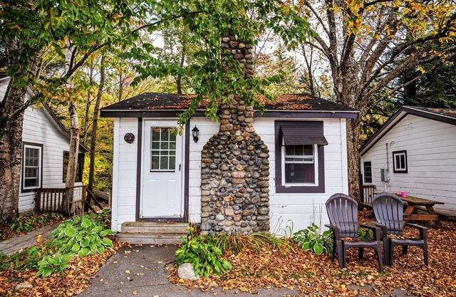 The Lost River Retreat at the PEMICABINS