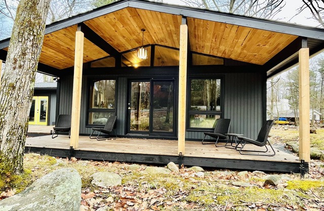 The LoveShack- MidCenturyModern w hot tub in the Poconos!