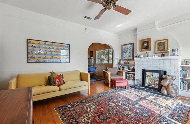 The Lovie House - Historic Retreat