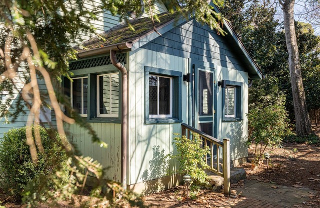 The Magnolia Cottage