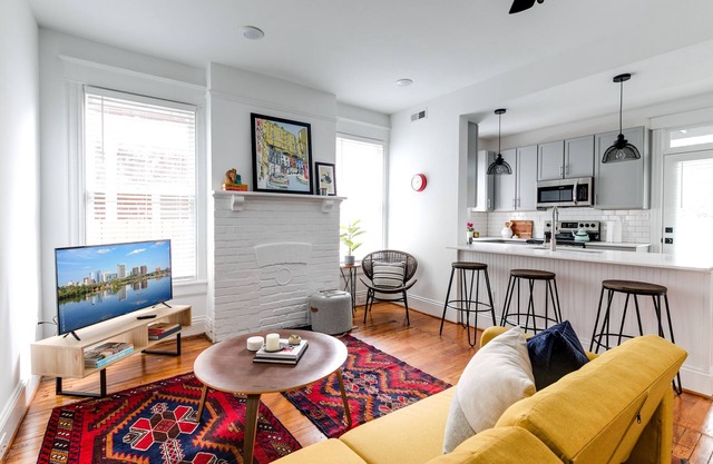The Marshall, 2BR/BA Church Hill Retreat