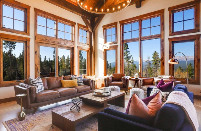 The McQueen Haus Summ