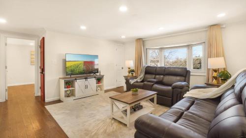 The Mod Pad! 15 min from Airport, Free Parking!