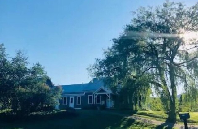 The Mountain Farmhouse @ Crystal Spring Farm