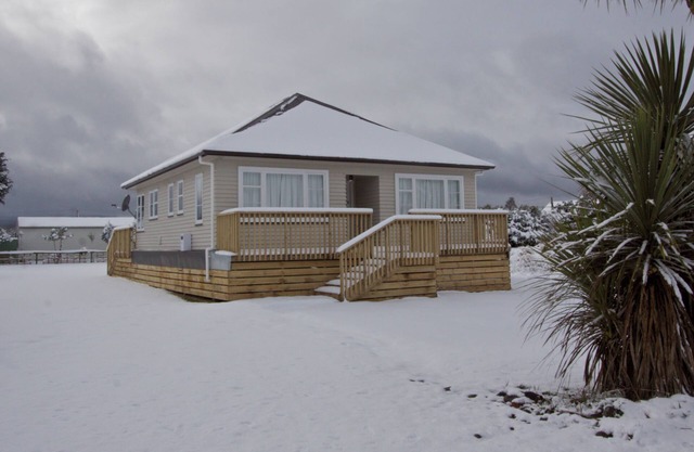 The Mountain Pad - Rangataua Holiday Home