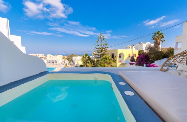 The Muses of Santorini Private Jacuzzi Suites