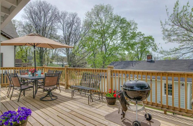 The Nashville White House