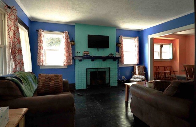 The Nest - a 4 bedroom house near the Lake Erie Shore