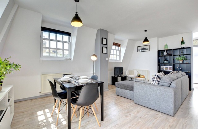 The Nest - One Bedroom House, Sleeps 2