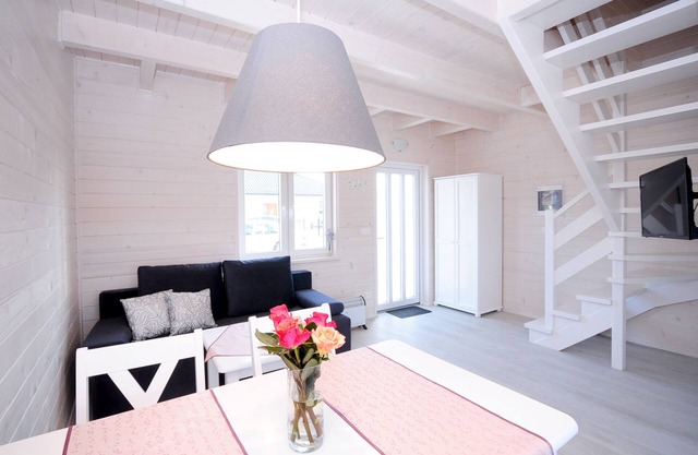 The newly built "White Cottage Lux", Grzybowo in Um Kolberg, 1-6 persons