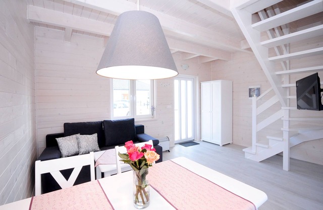 The newly built "White Cottage Lux", Grzybowo in Um Kolberg, 1-6 persons