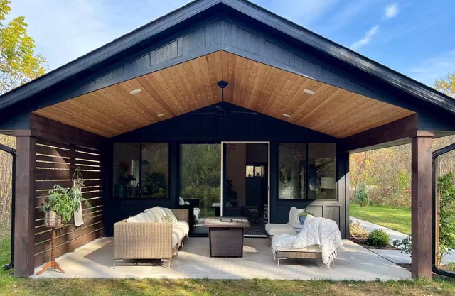 The Nordic Nest- a unique getaway! Close to trails, Menomonie-Stout- 6 miles