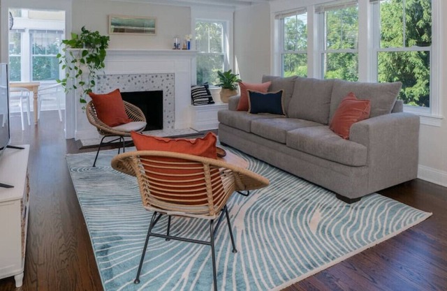 The Old Salt Cottage · Cozy Gateway Near Beach