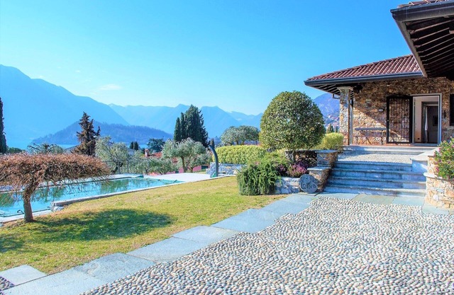 The Olive Grove, a beautiful property on the Lake of Como