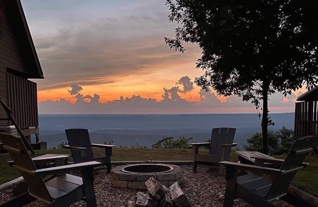 The Overlook at Mentone-hot tub + amazing view + fire pit